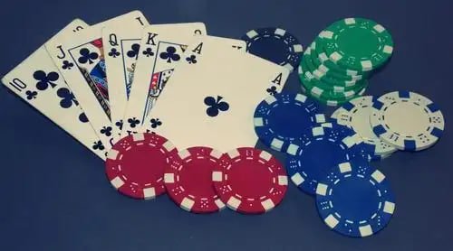 dolantogel login app installation on Android phone screen showing download and install prompts